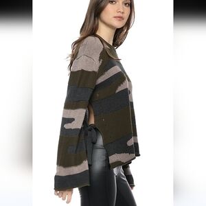 25 south camouflage top